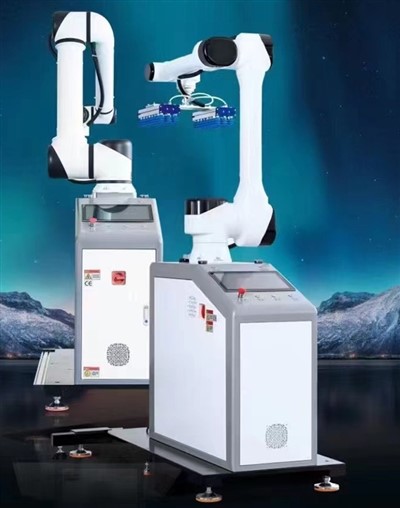 روبوت تكديس الصناديق على المنصات